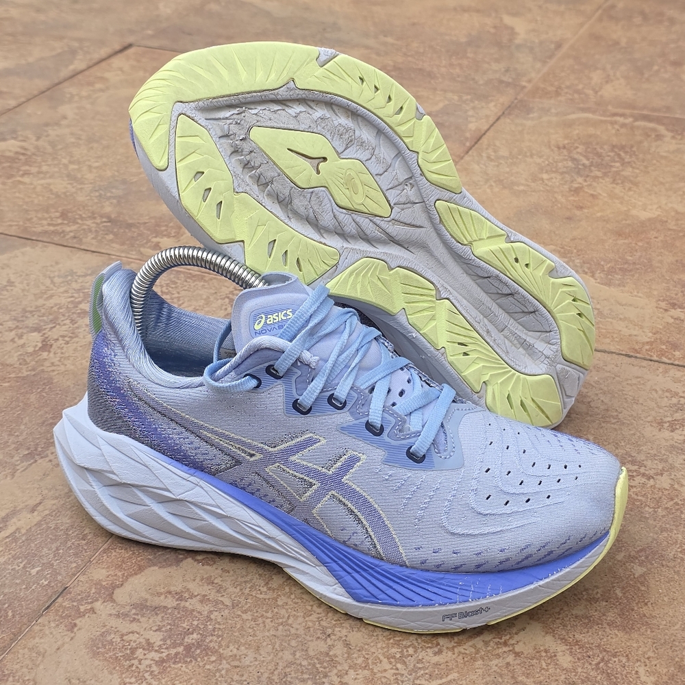 ASICS Nova Blast Women's Blue Running Shoes